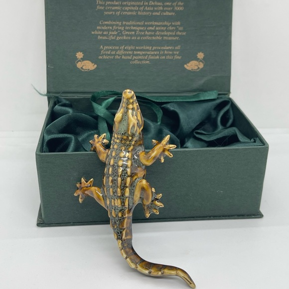 Golden Pond Collection by GREEN TREE Aligator - Picture 5 of 9